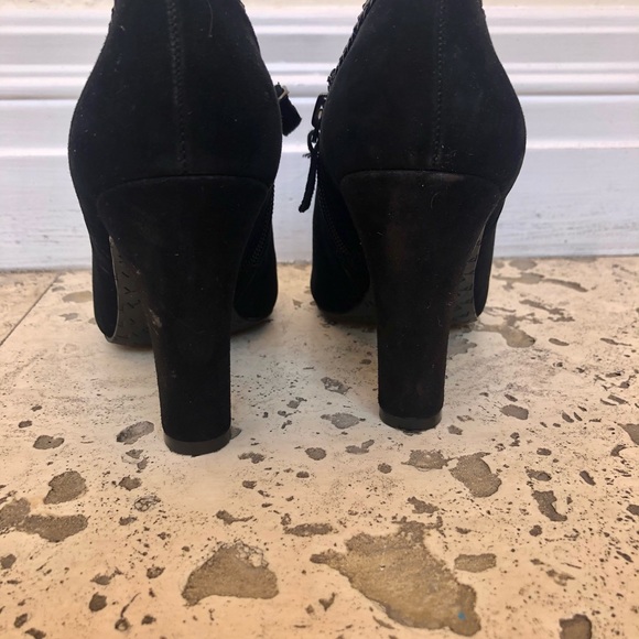 SOLD NWOT Tahari Booties Size 6 - Picture 8 of 12